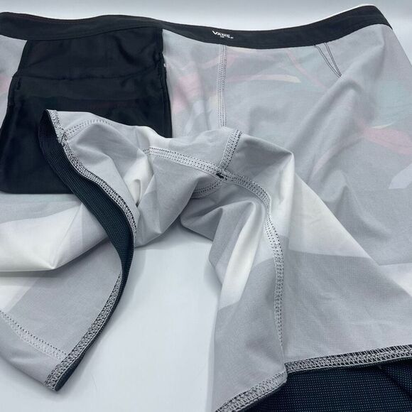 Vans Board Shorts - Picture 10 of 10